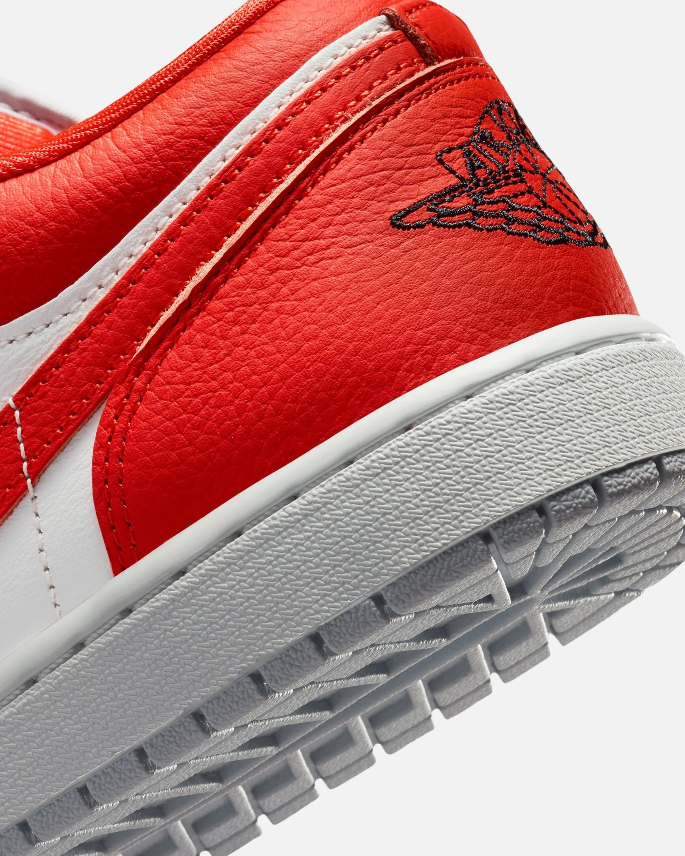 JORDAN AJ 1 LOW SE - CHILE RED/ BLACK - Image 7