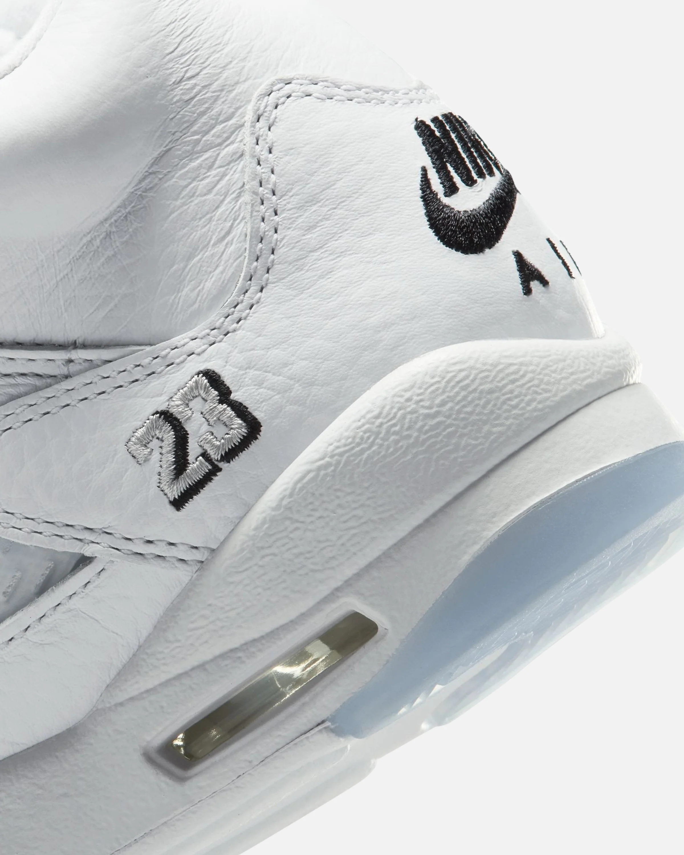 JORDAN GS AJ 5 RETRO - WHITE/ BLACK/ METALLIC SILVER - Image 7