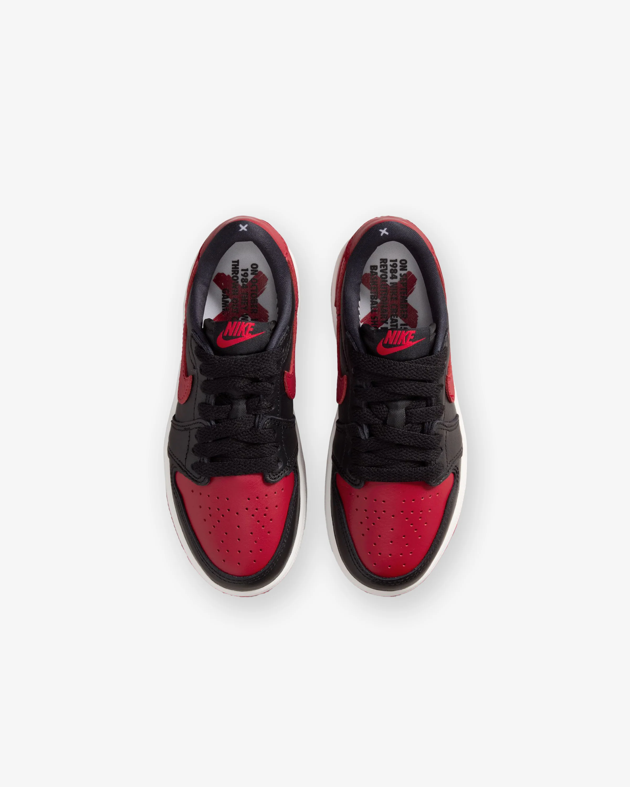 JORDAN PS AJ 1 RETRO LOW OG - BLACK/ VARSITY RED/ SUMMIT WHITE - Image 4