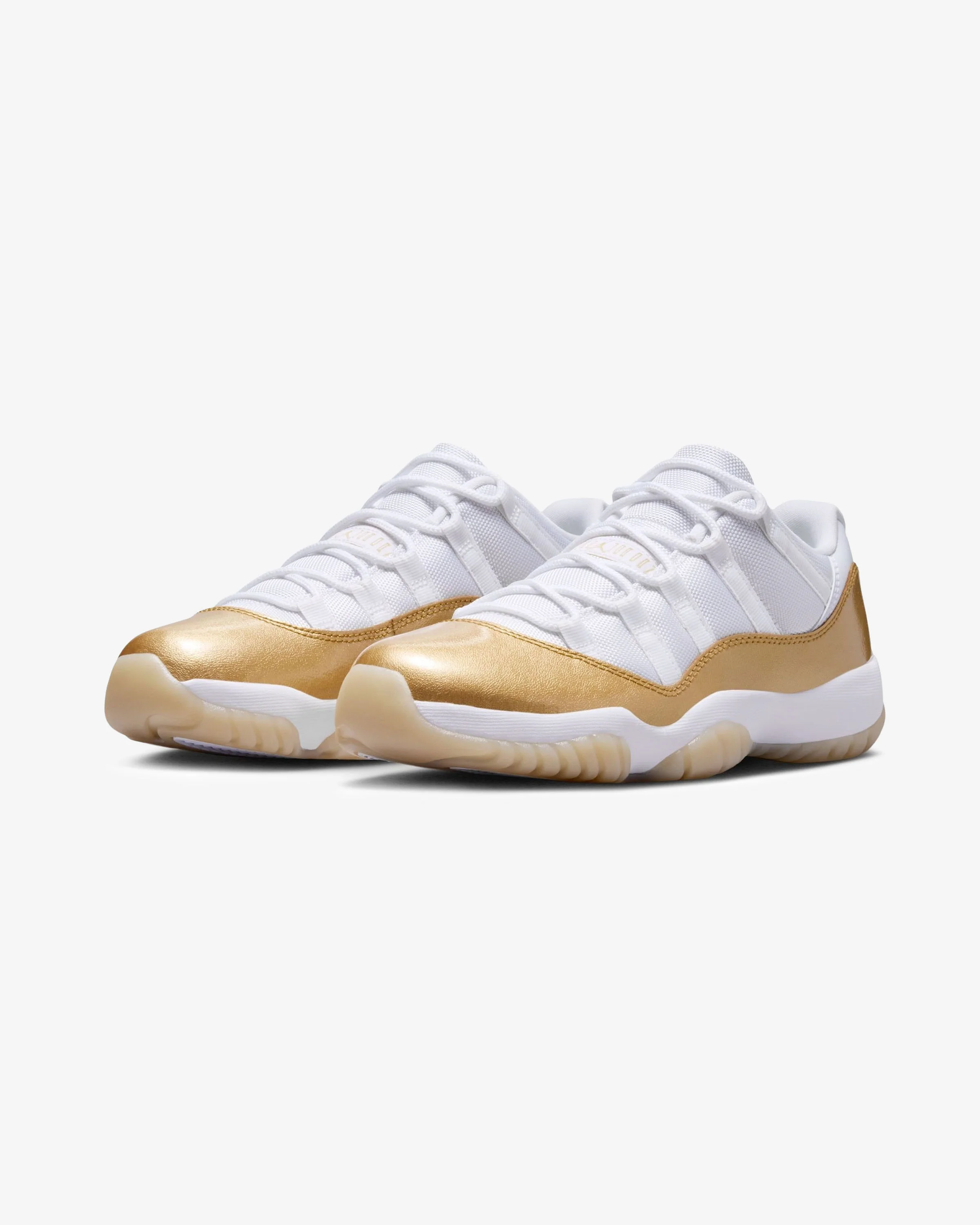JORDAN WMNS AJ 11 RETRO LOW - WHITE/ METALLIC GOLD