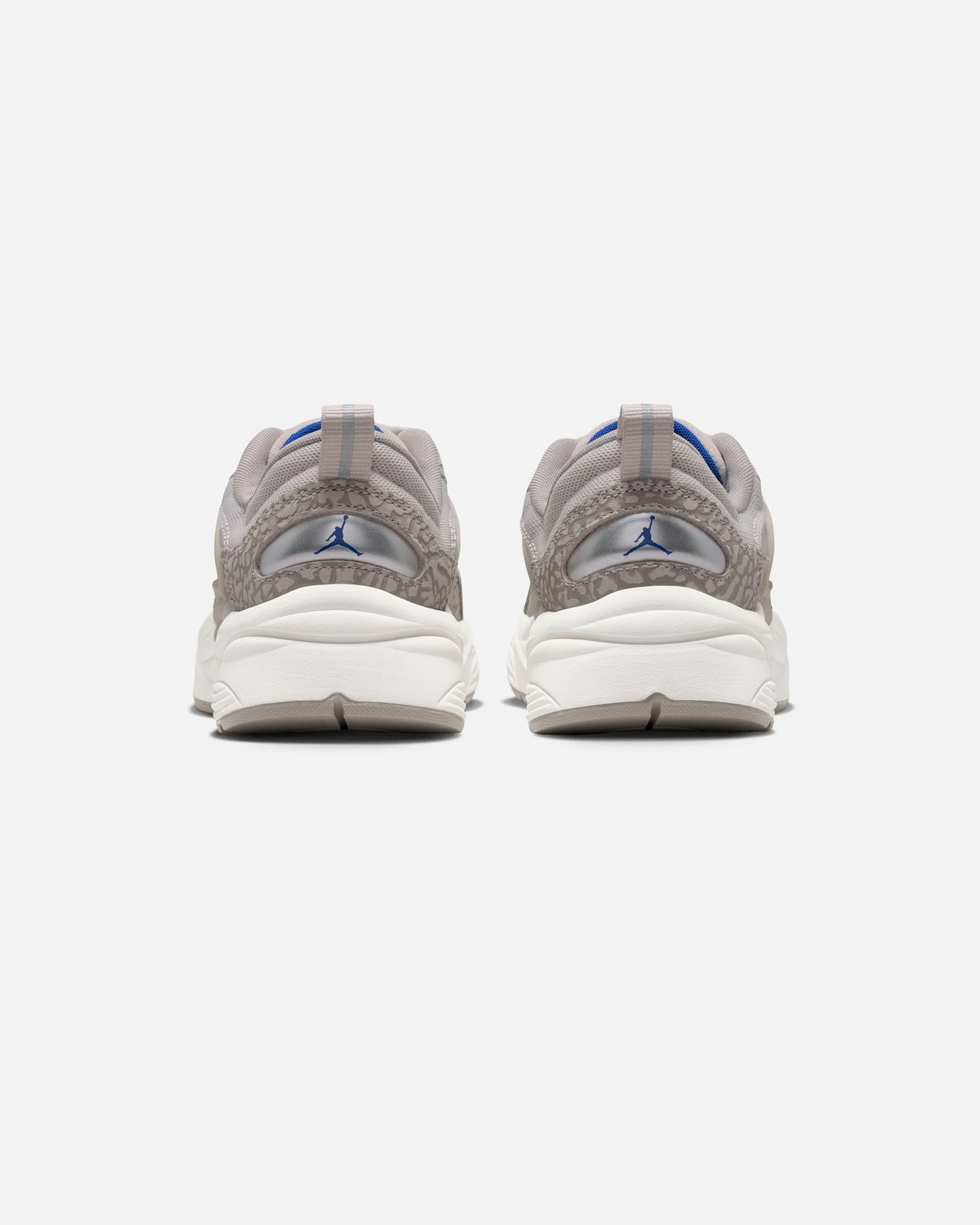JORDAN WMNS TRUNNER O/S - GAMMA GREY/ OLD ROYAL - Image 3