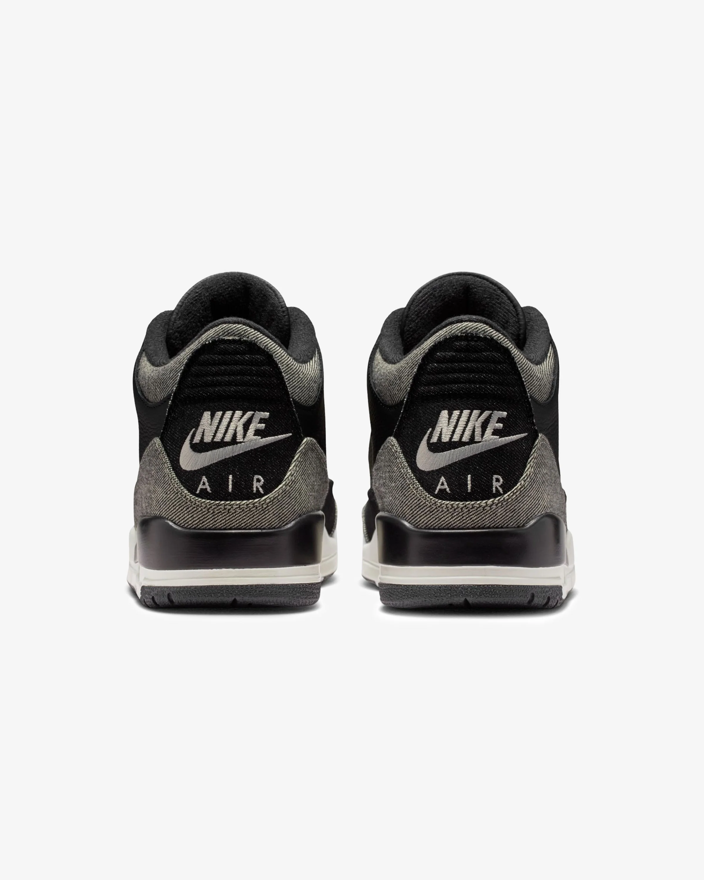 JORDAN X LEVI'S® AJ 3 RETRO - BLACK/ WHITE - Image 4