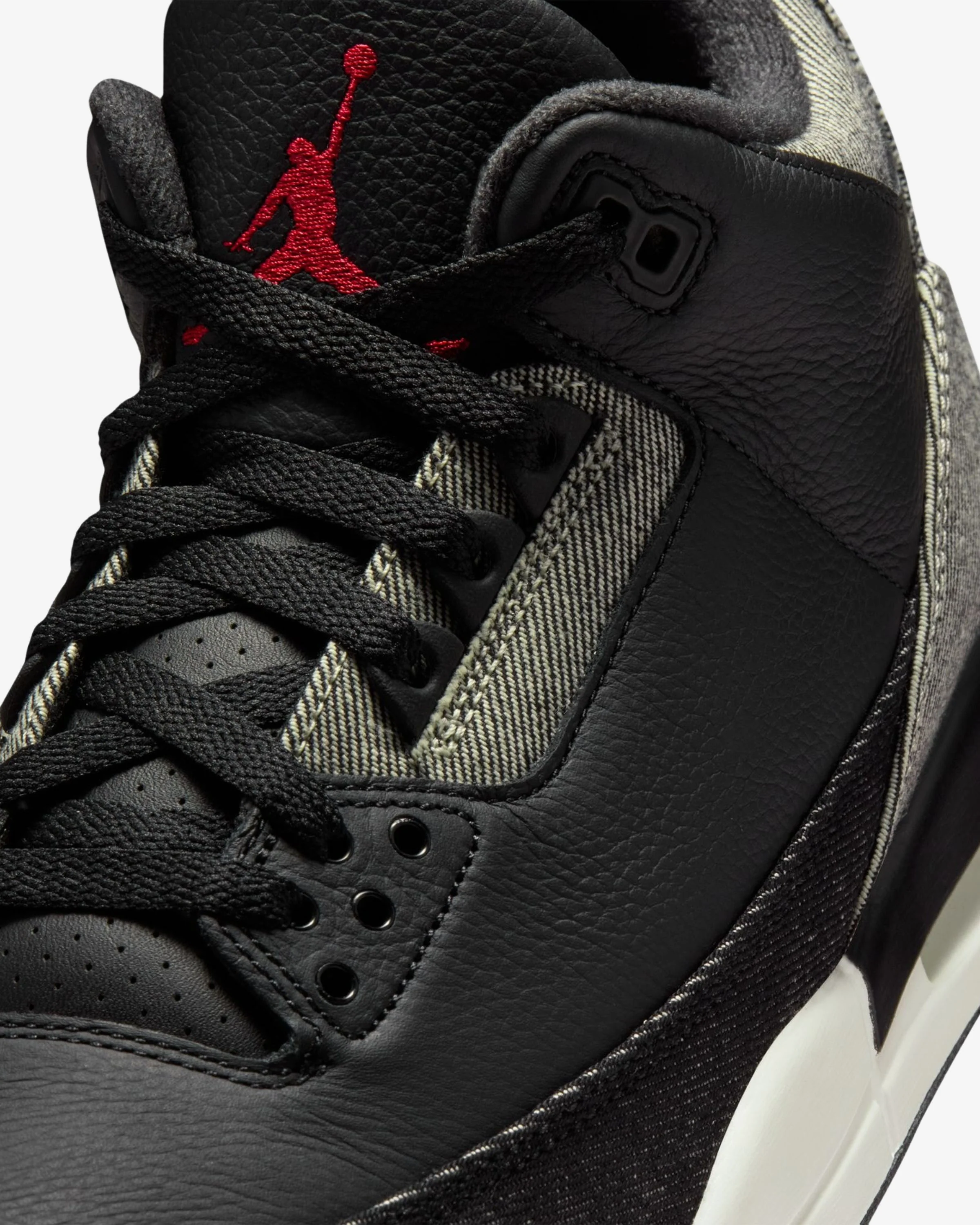JORDAN X LEVI'S® AJ 3 RETRO - BLACK/ WHITE - Image 8