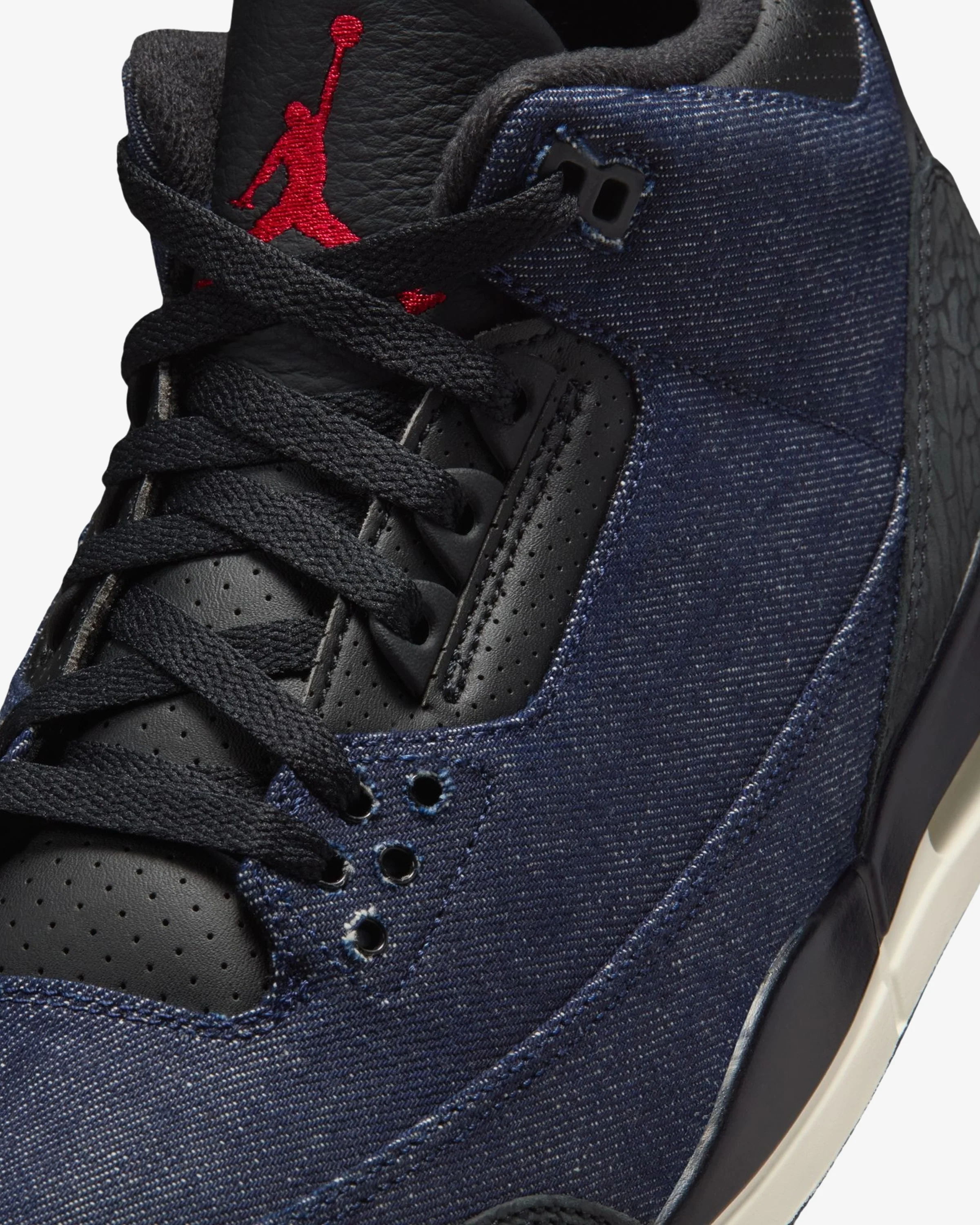 JORDAN X LEVI'S® AJ 3 RETRO - INDIGO/ GYM RED - Image 8