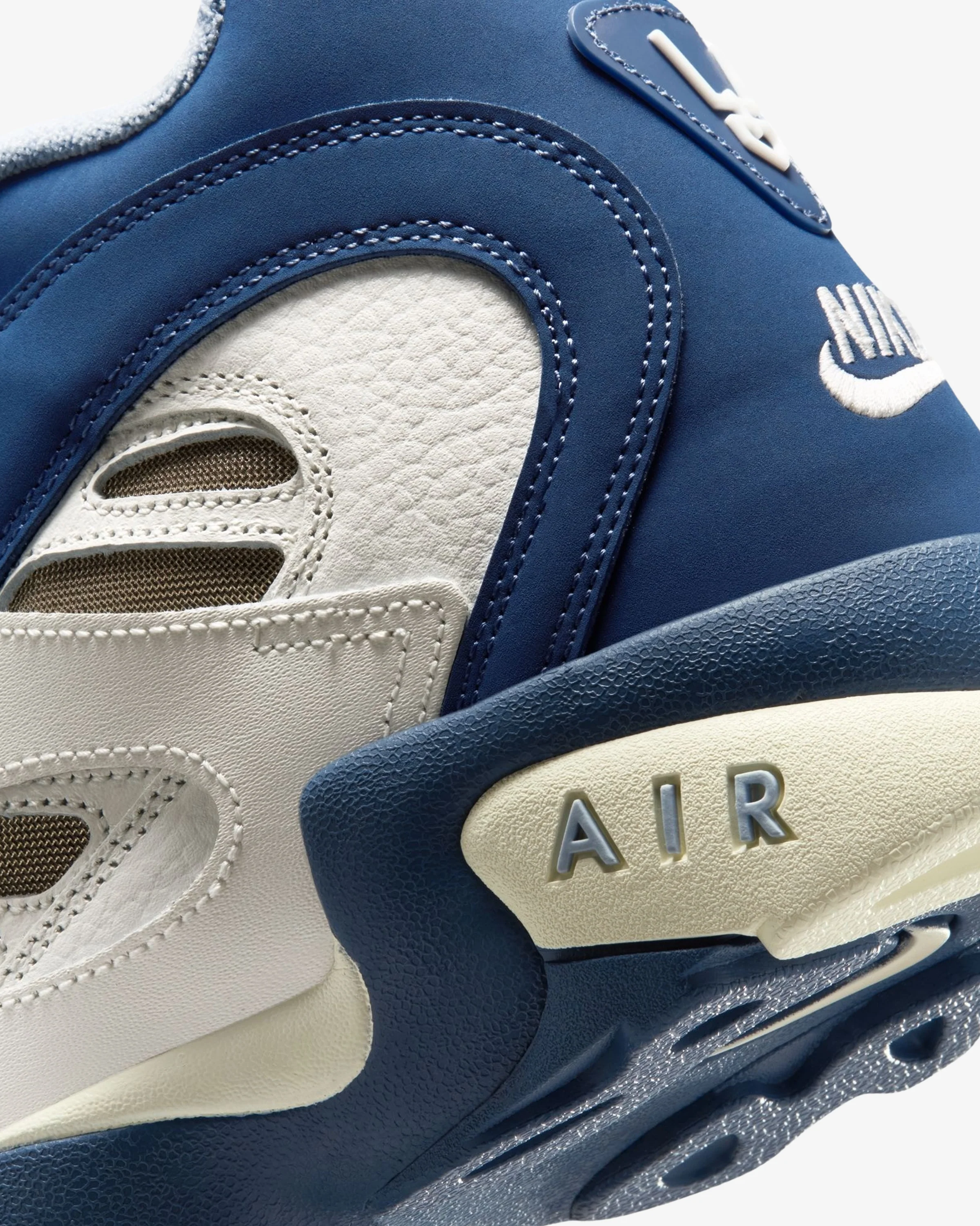 NIKE AIR DIAMOND TURF II - SAIL / MYSTIC NAVY / BLUE GREY - Image 7