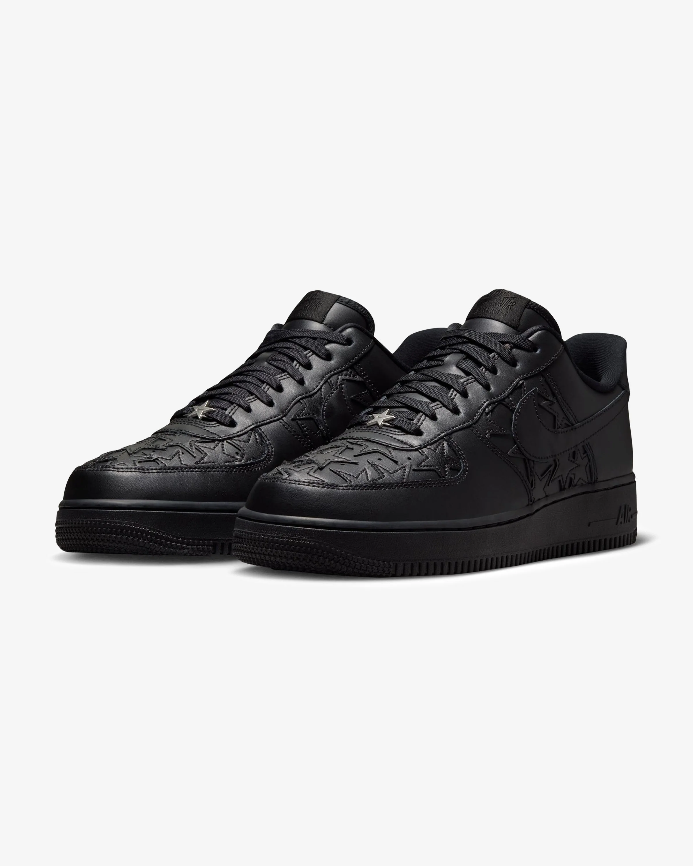NIKE AIR FORCE 1 '07 - BLACK/ METALLIC SILVER
