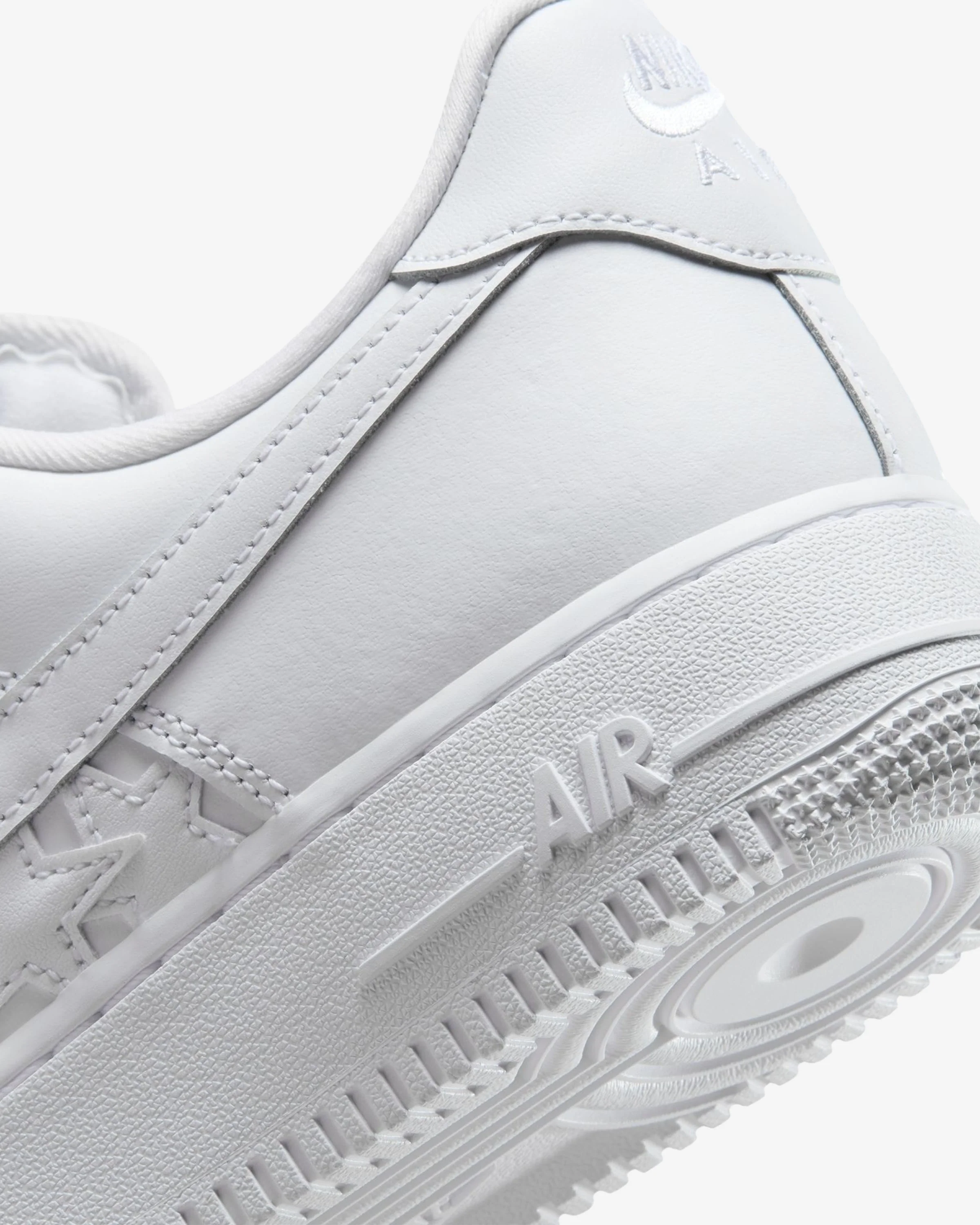 NIKE AIR FORCE 1 '07 - WHITE/ METALLIC SILVER - Image 7