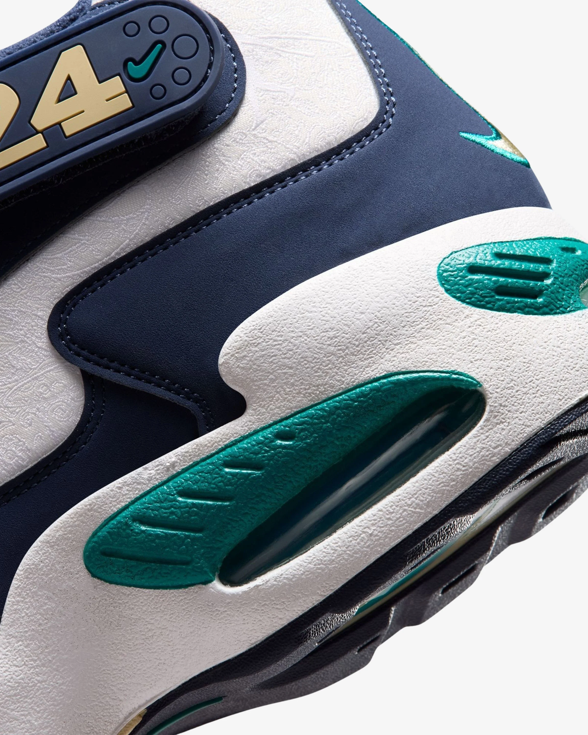 NIKE AIR GRIFFEY MAX 1 - MIDNIGHT NAVY/ TEAM GOLD - Image 7