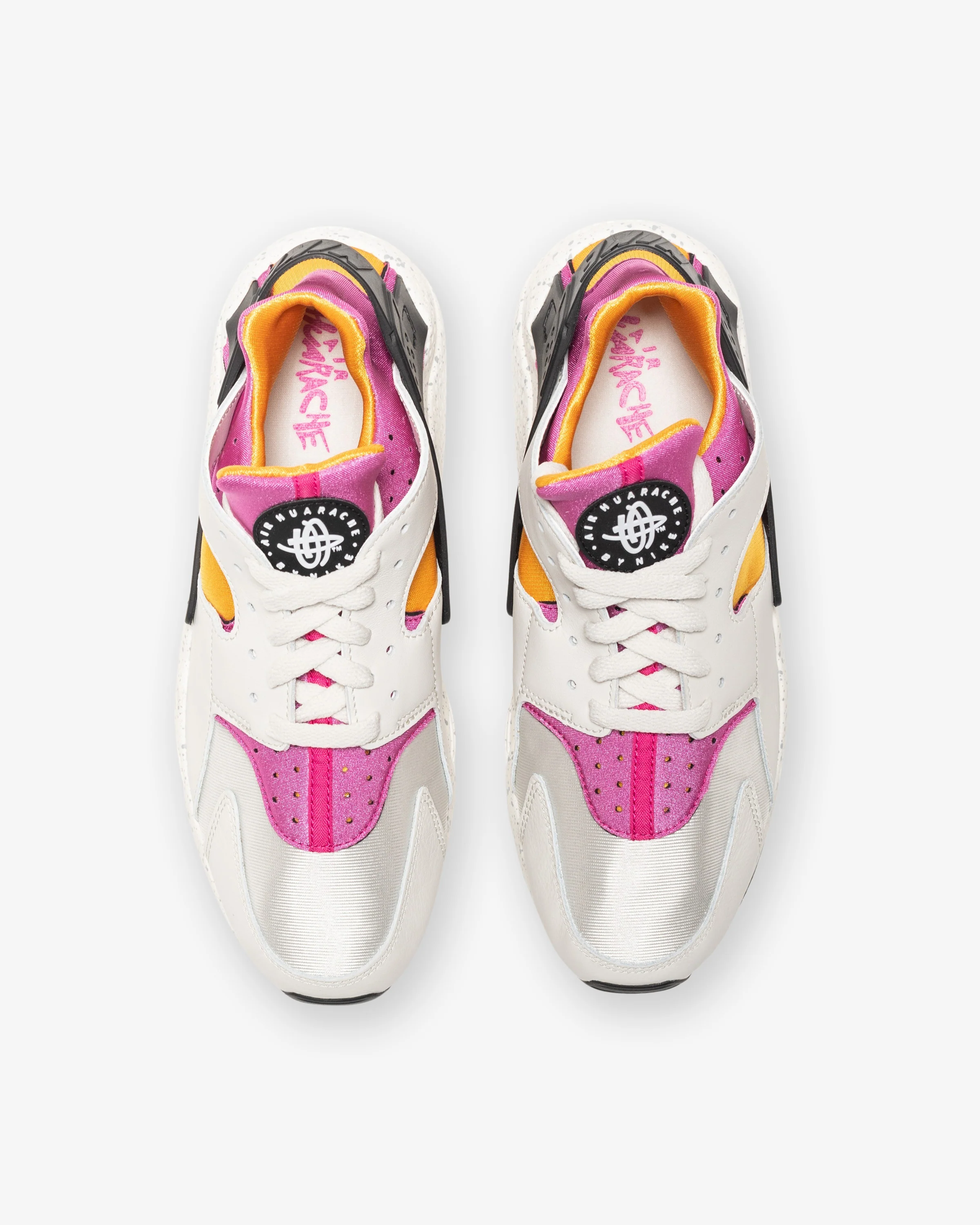 NIKE AIR HUARACHE - LIGHTBONE/ LETHALPINK/ UNIVERSITYGOLD - Image 4