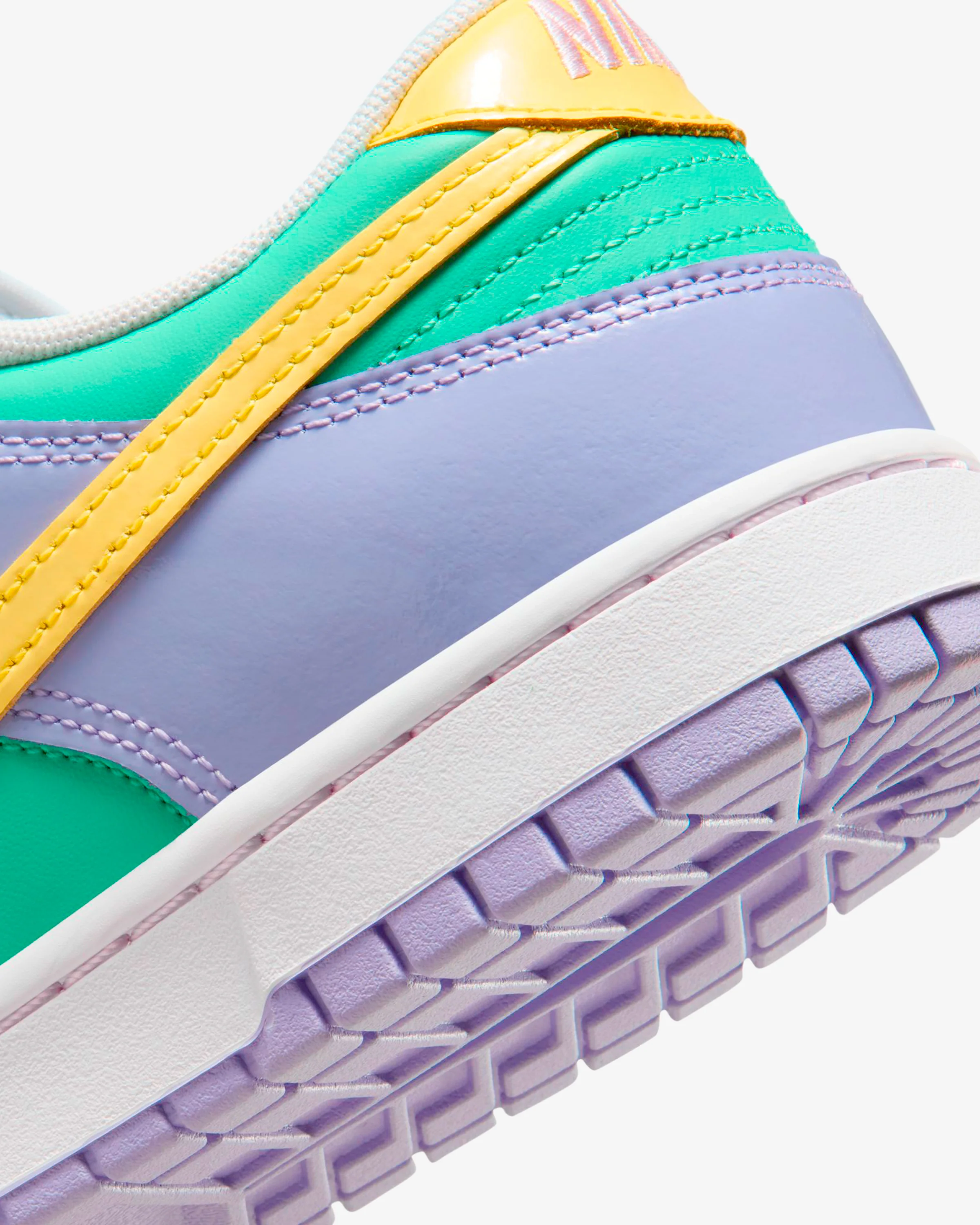 NIKE DUNK LOW RETRO - EMERALD RISE/ YELLOW PULSE/ HYDRANGEAS - Image 7