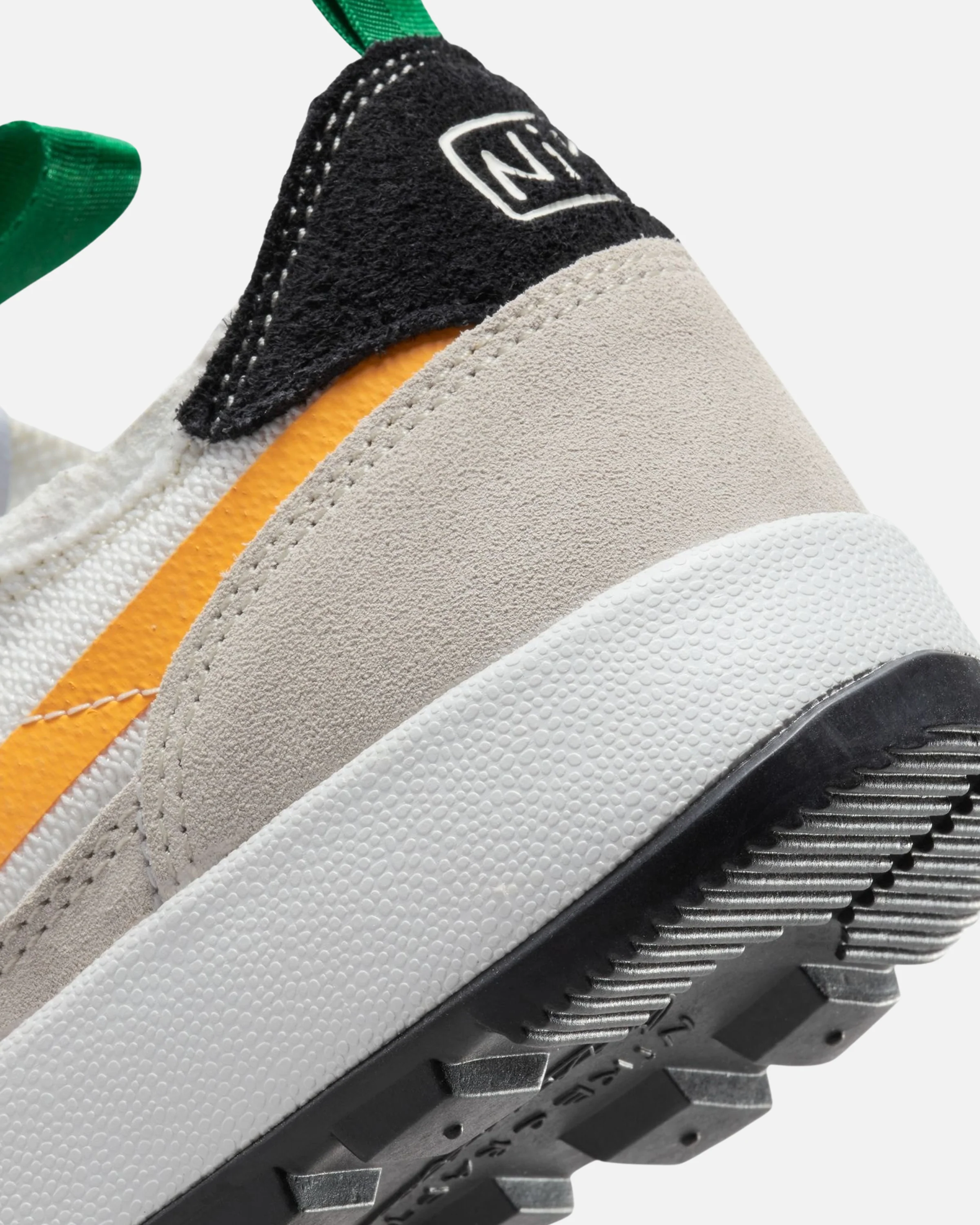 NIKE WMNS GENERAL PURPOSE - SUMMIT WHITE/ UNIVERSITY GOLD - Image 8
