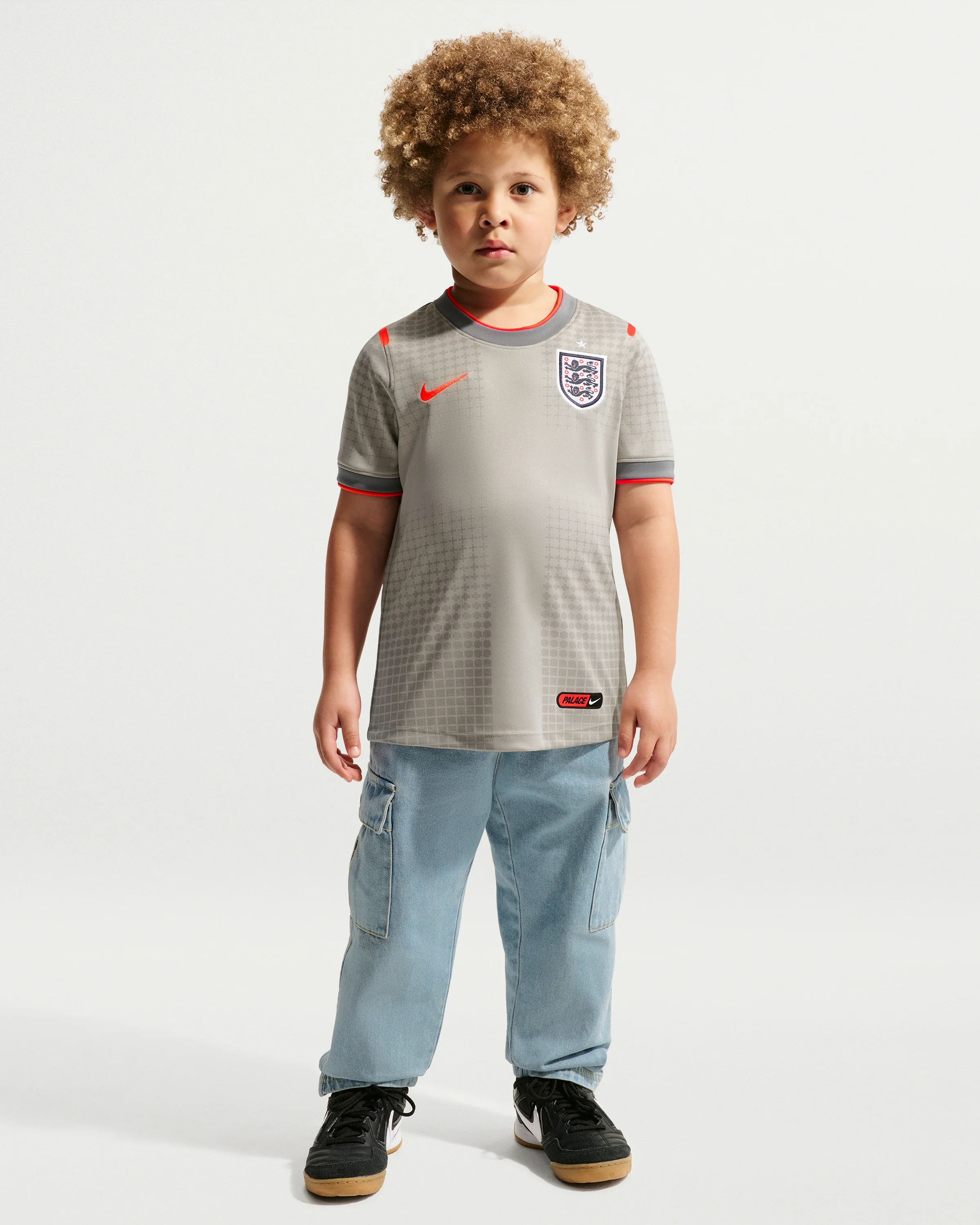 NIKE LITTLE KIDS X PALACE ENG PREMATCH JERSEY - PEWTER GREY - Image 7