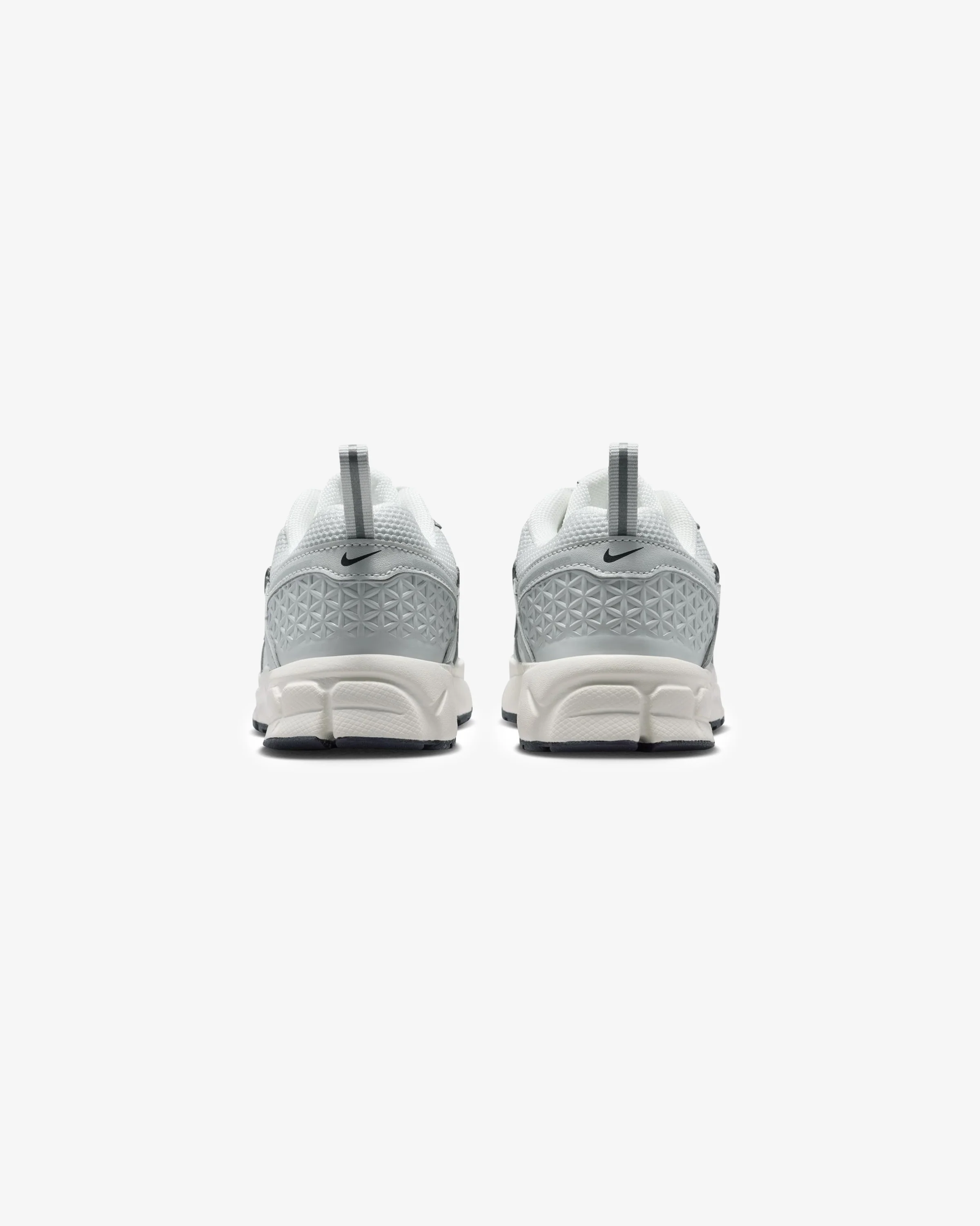 NIKE PS VOMERO 5 - PHOTON DUST/ CHROME/ GRIDIRON/ SAIL - Image 3