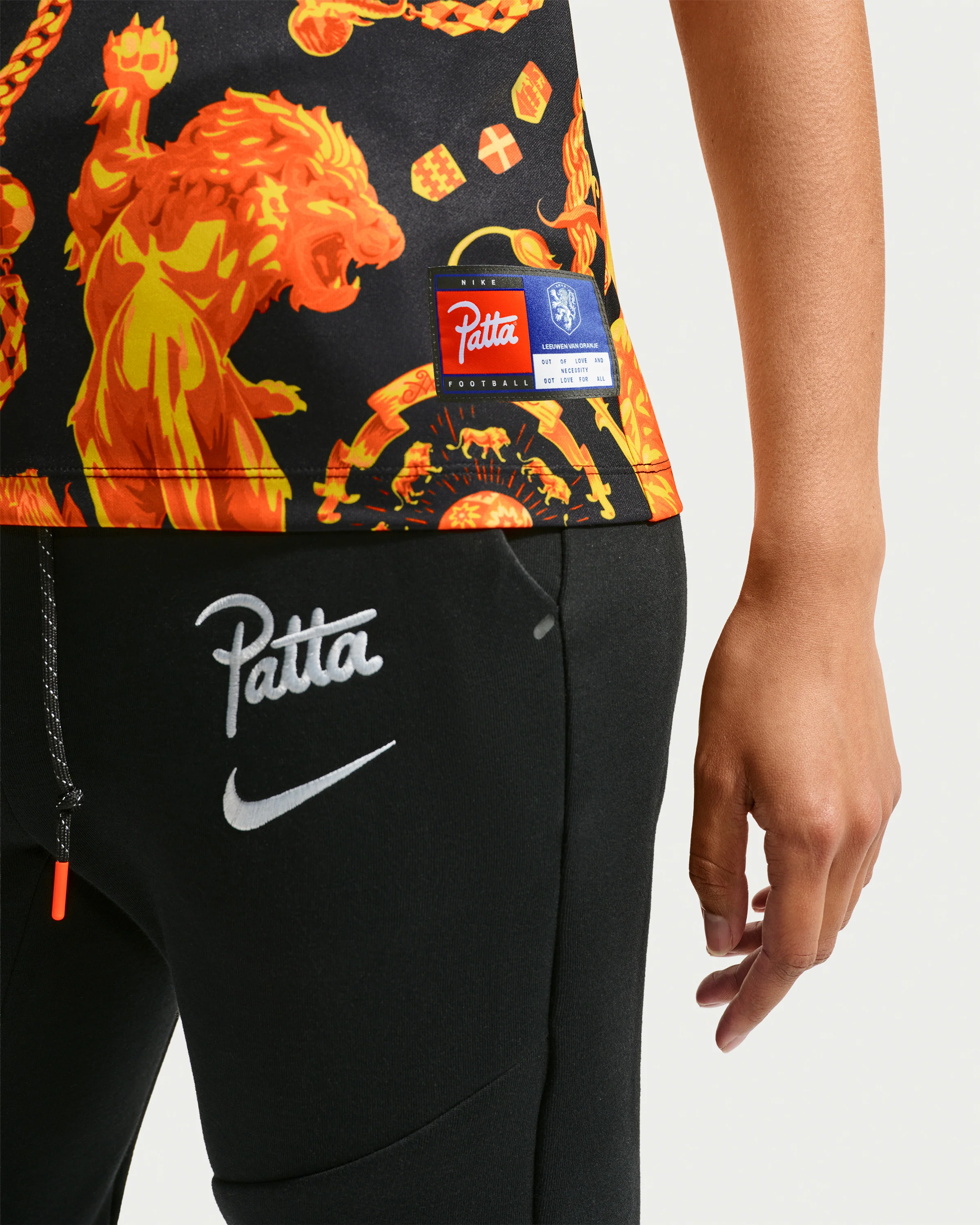 NIKE WMNS X PATTA NL PRE-MATCH JERSEY- METALLIC SILVER - Image 4
