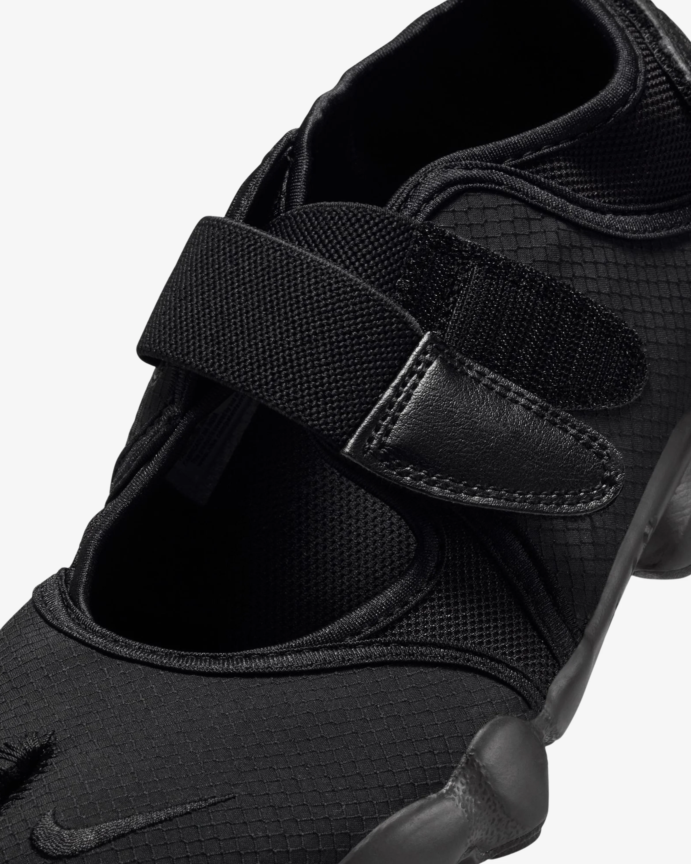 NIKE WOMEN'S AIR RIFT BREATHE - BLACK/ WHITE - Image 6