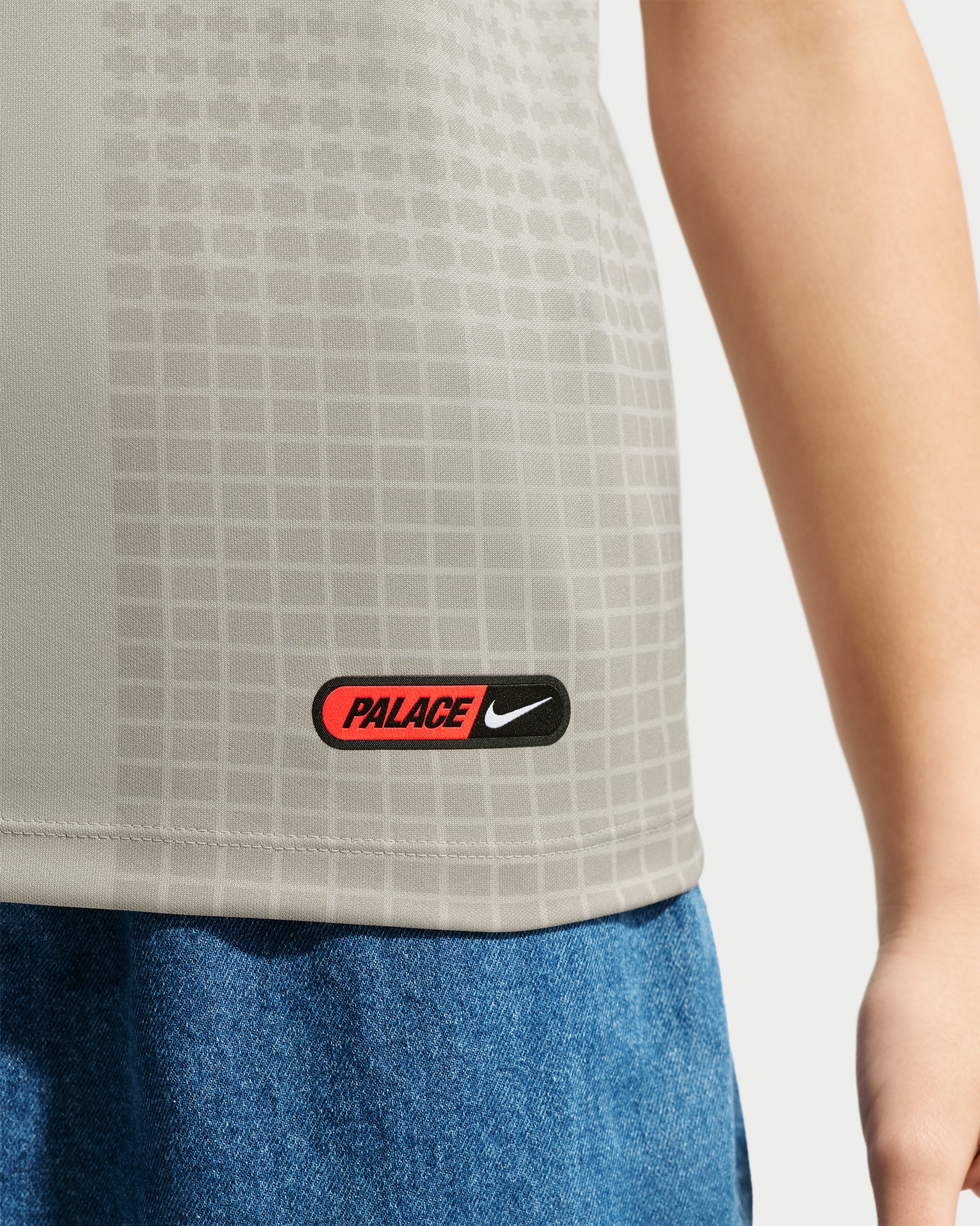 NIKE YOUTH X PALACE ENG PREMATCH JERSEY - PEWTER GREY - Image 5