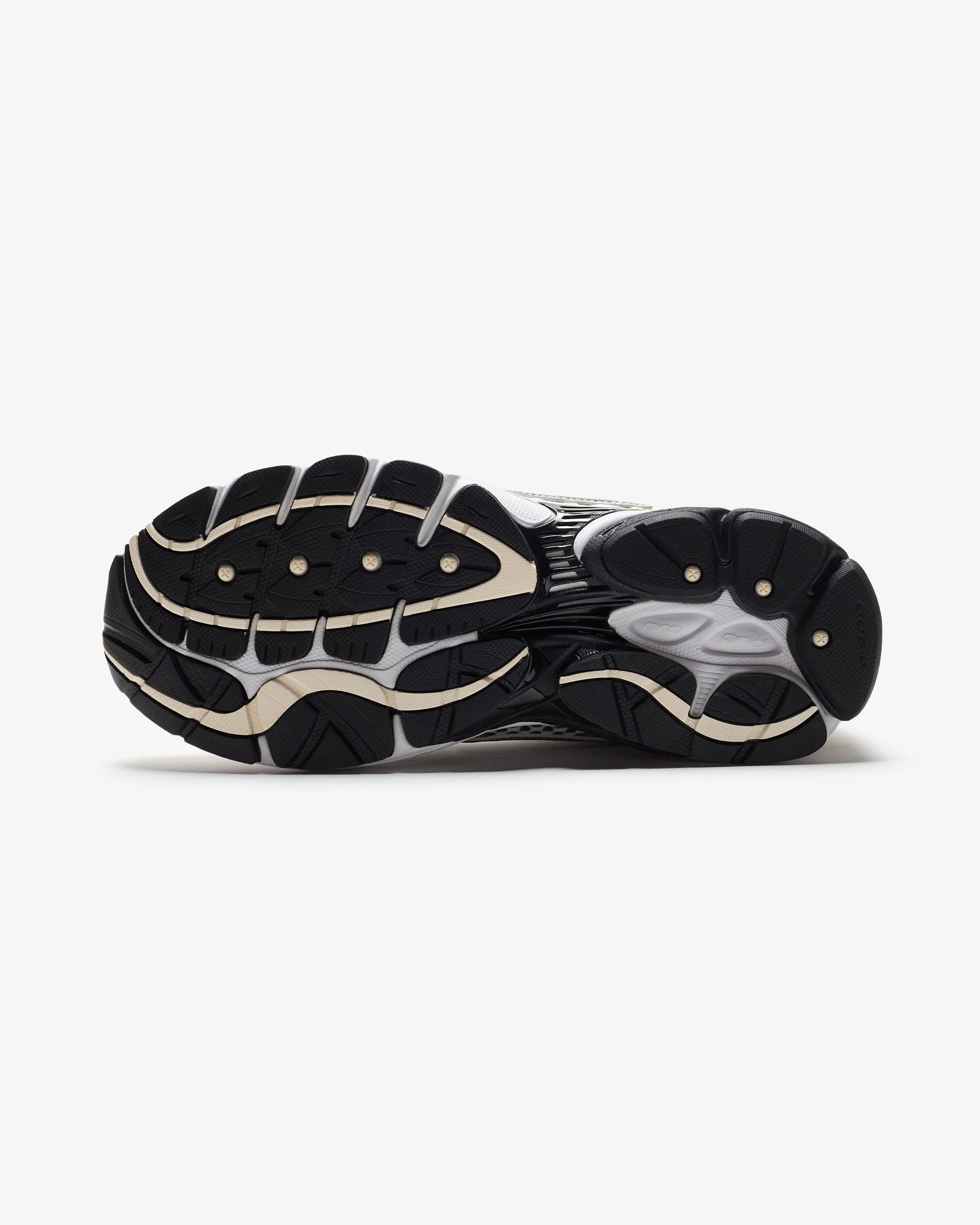 SAUCONY PROGRID ONMI 9 - SILVER/ GOLD - Image 5