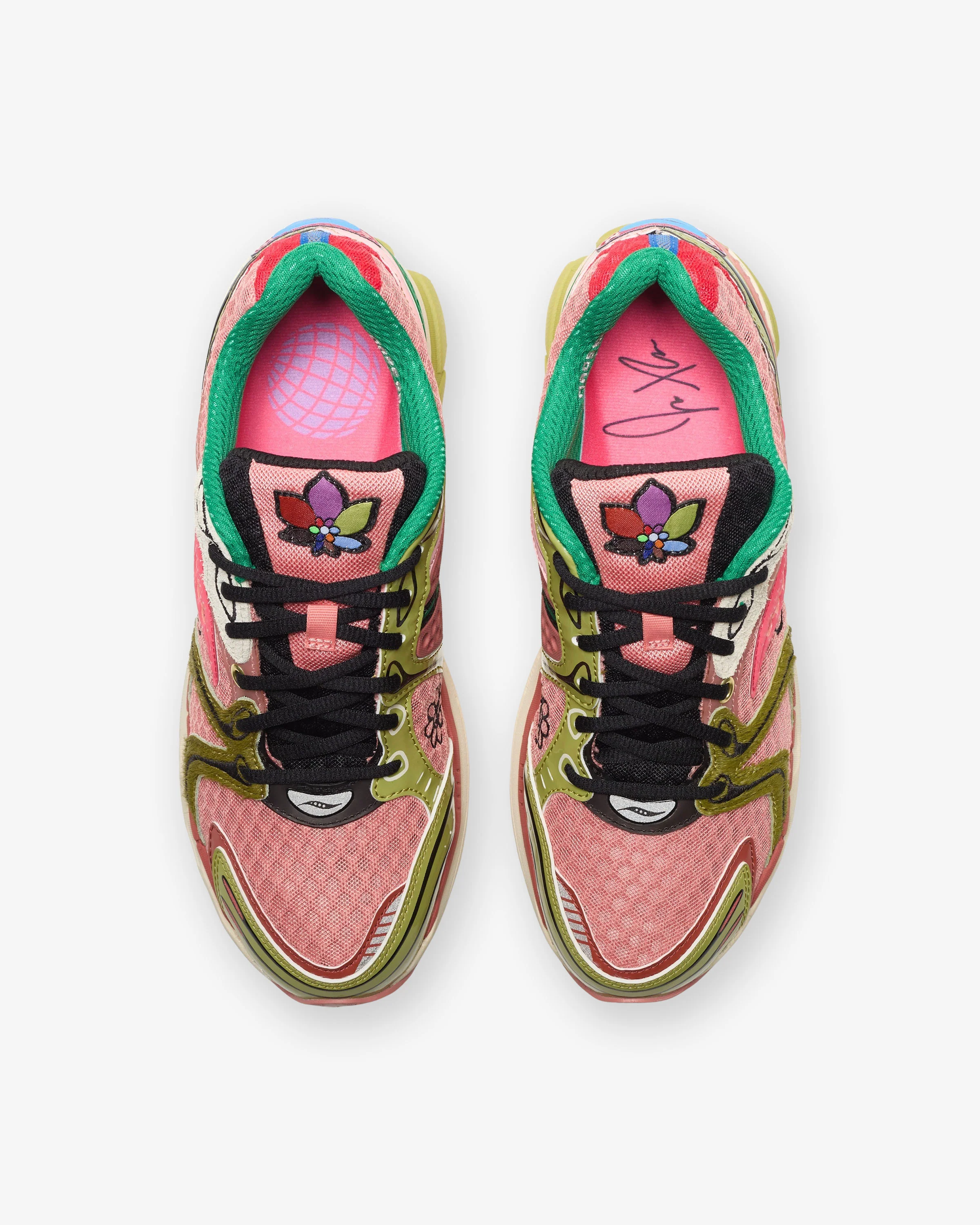 SAUCONY X JAE TIPS PROGRID TRIUMPH 4 - PEACH/ LEAF - Image 5