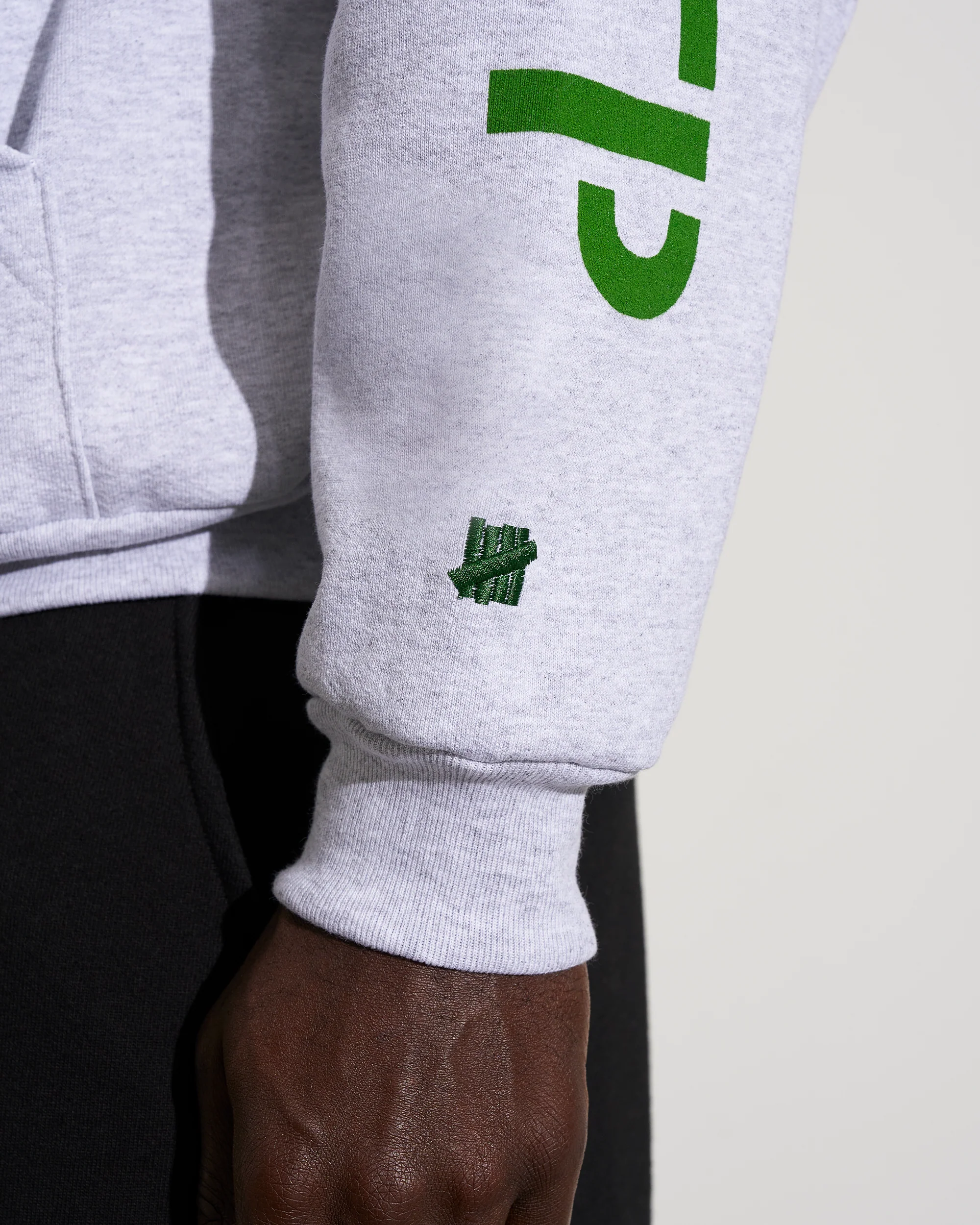 UACTP STENCIL PULLOVER HOOD - Image 20