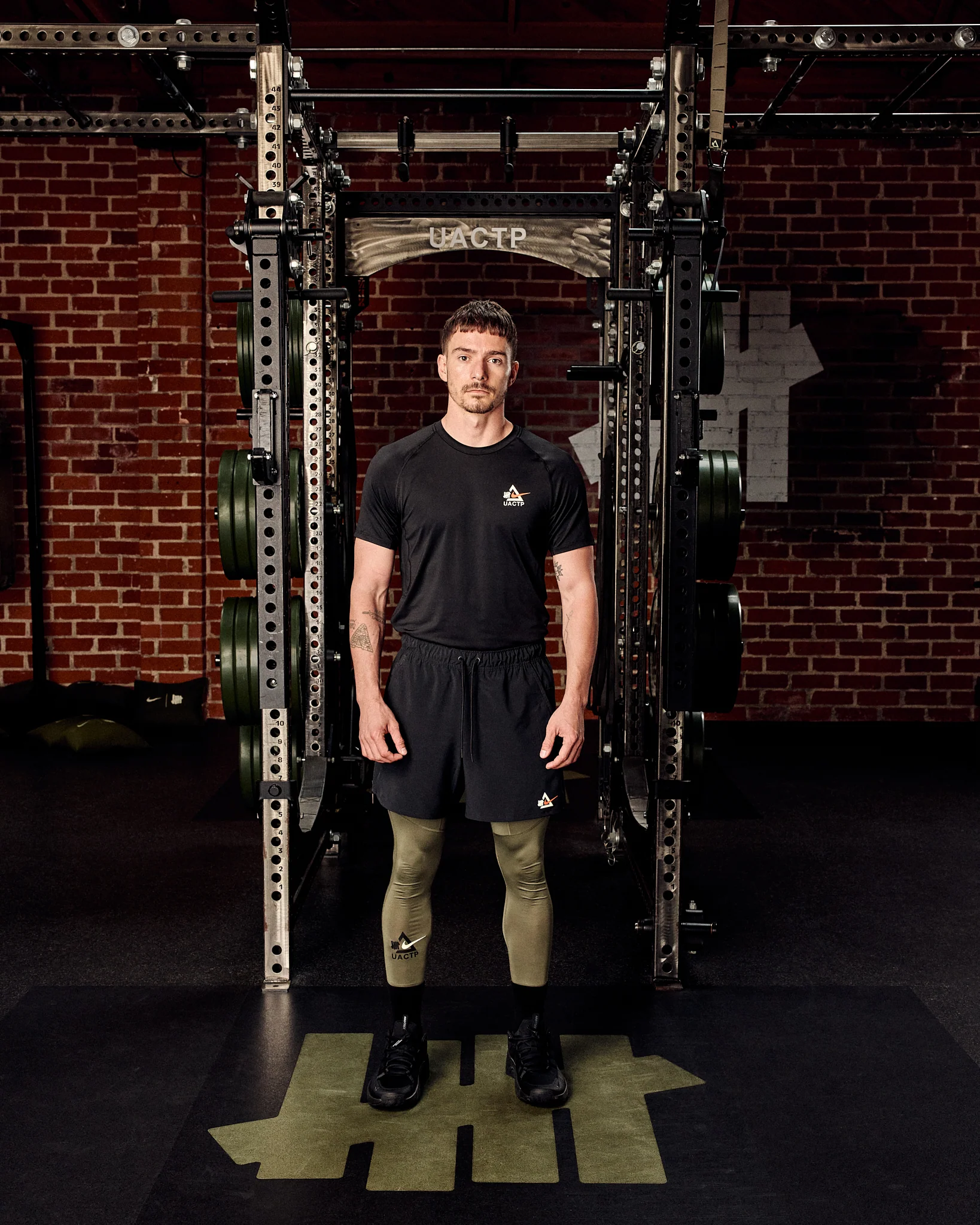 UACTP X NIKE NRG DF 3QT TIGHT - MEDIUM OLIVE - Image 5