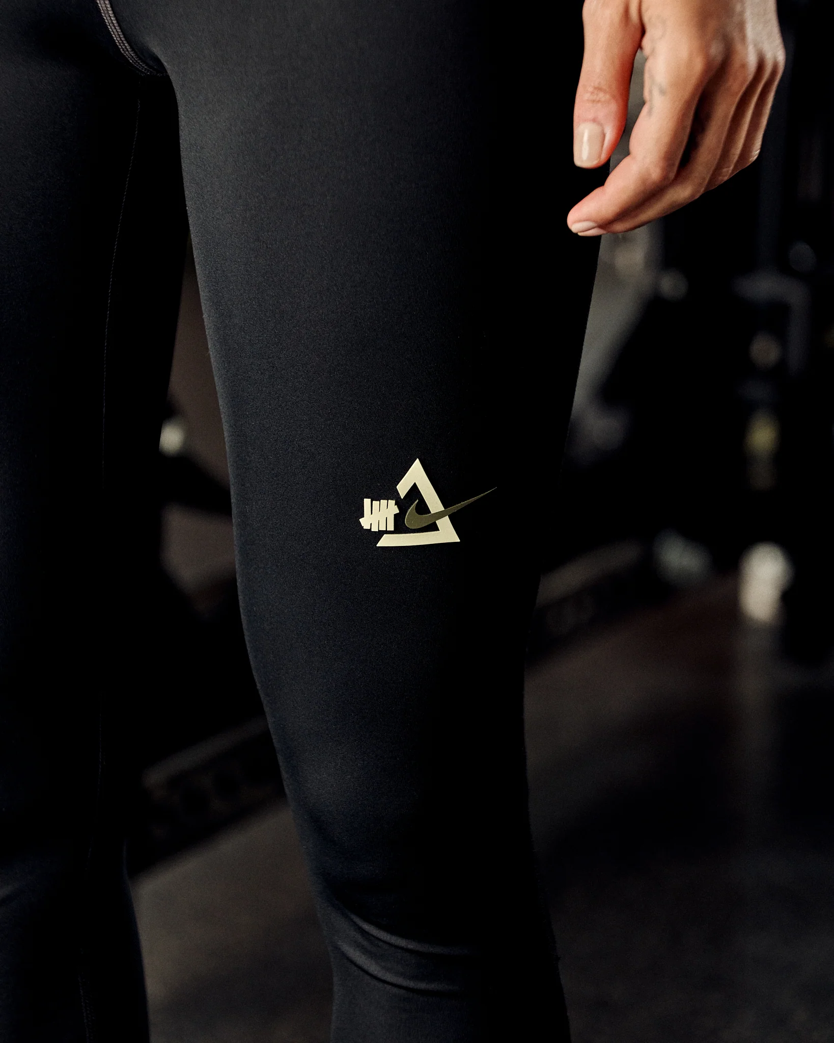 UACTP X NIKE WMNS NRG 365TIGHT - BLACK - Image 9