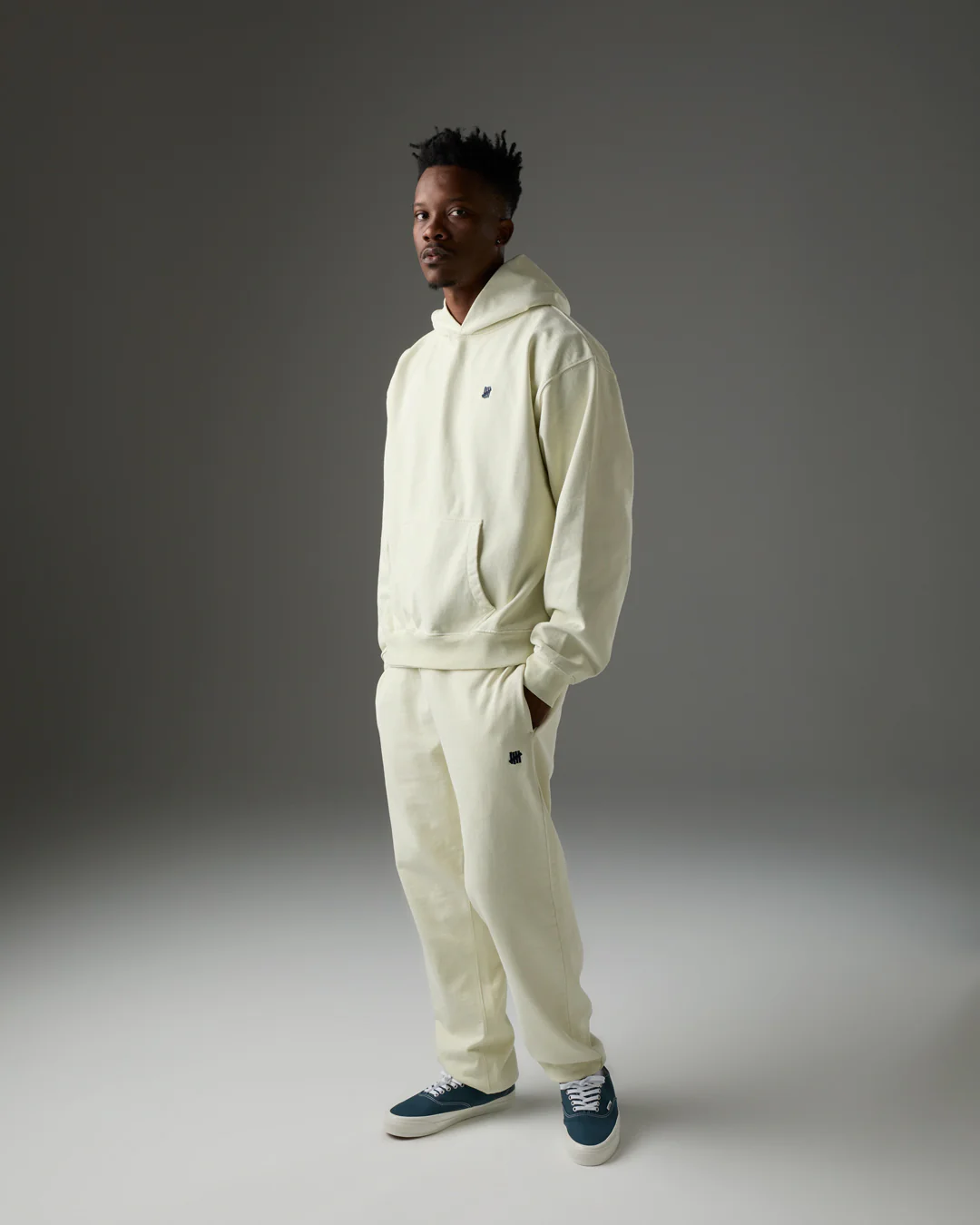UNDEFEATED ICON PULLOVER HOOD - Image 10
