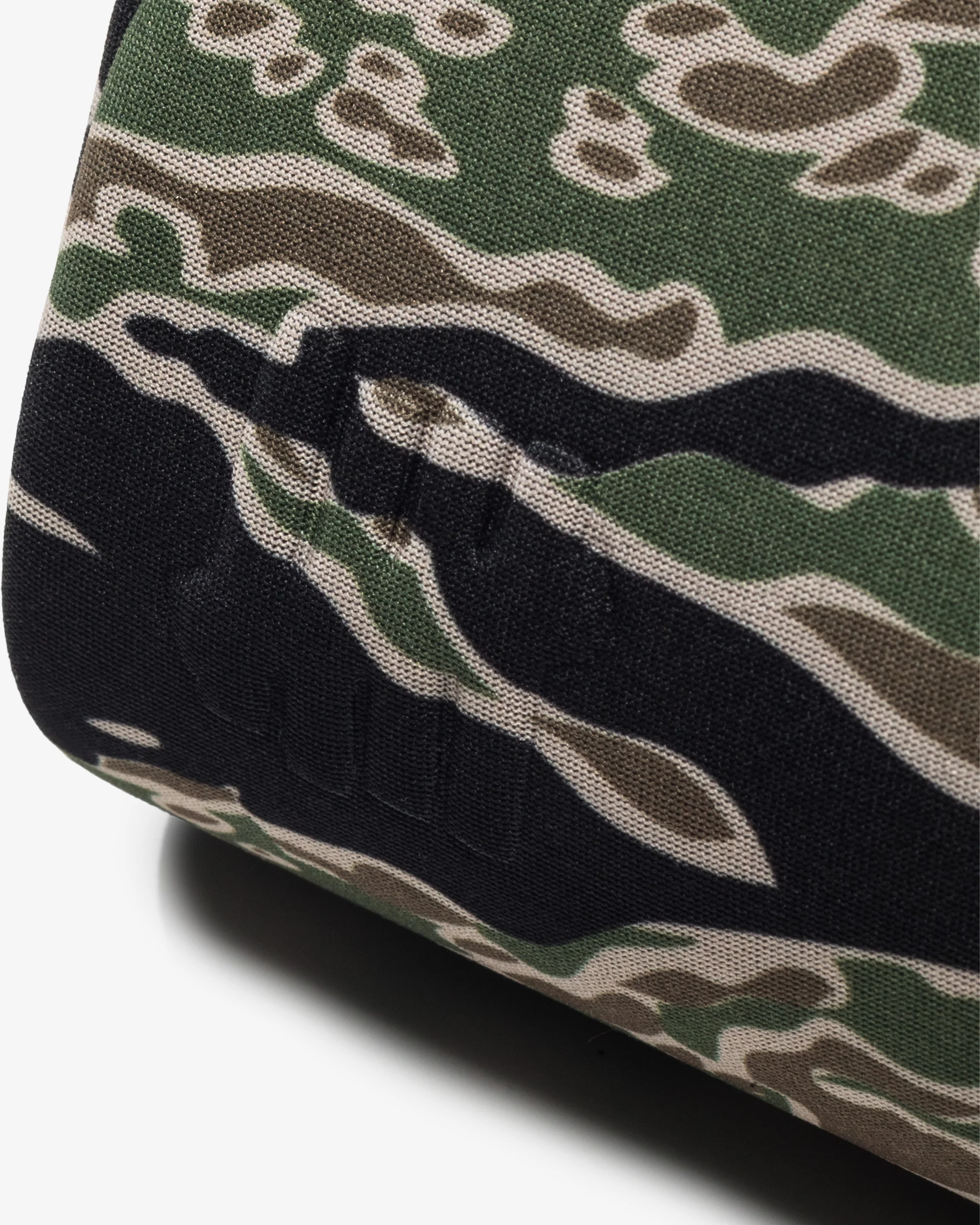 UNDEFEATED SUNGLASS CASE - Image 8