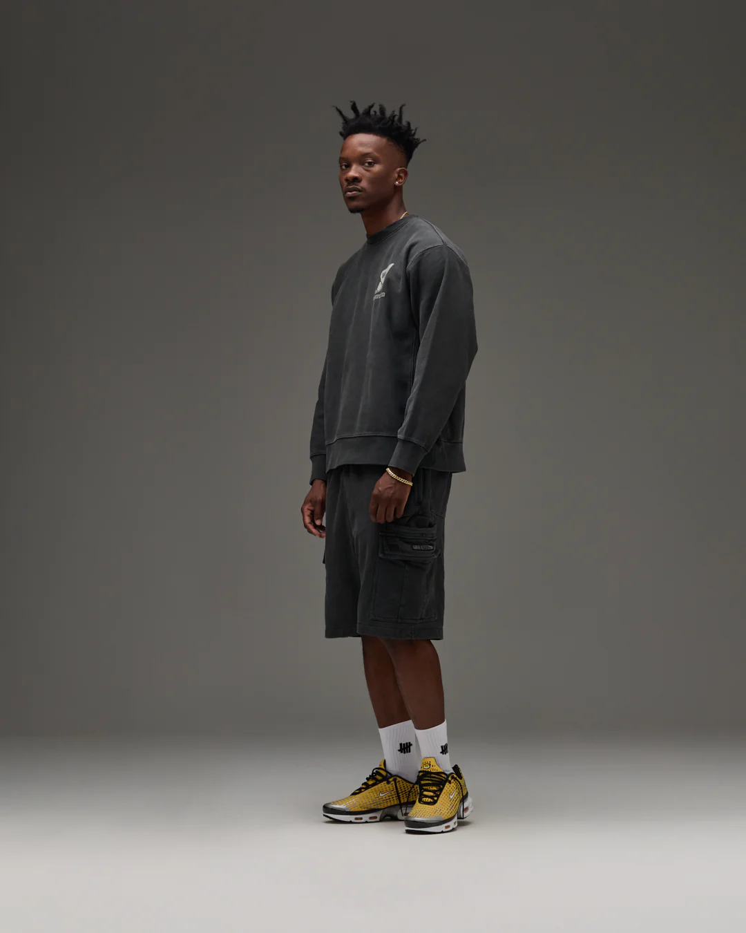 UNDEFEATED TRACK CREWNECK - Image 11