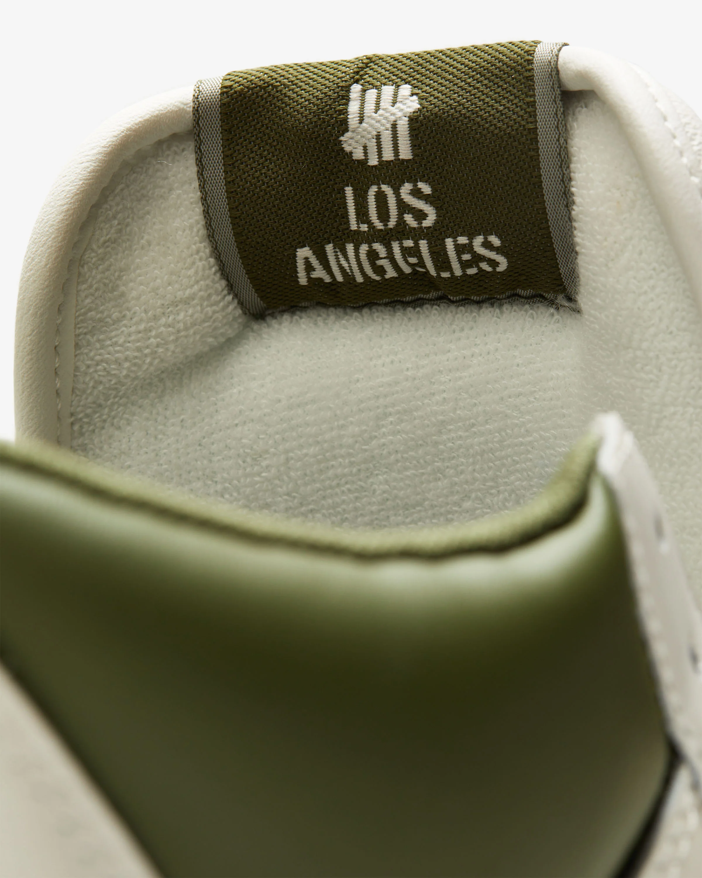 UNDEFEATED X CONVERSE WEAPON MID - VINTAGEWHITE/ CHIVE - Image 10