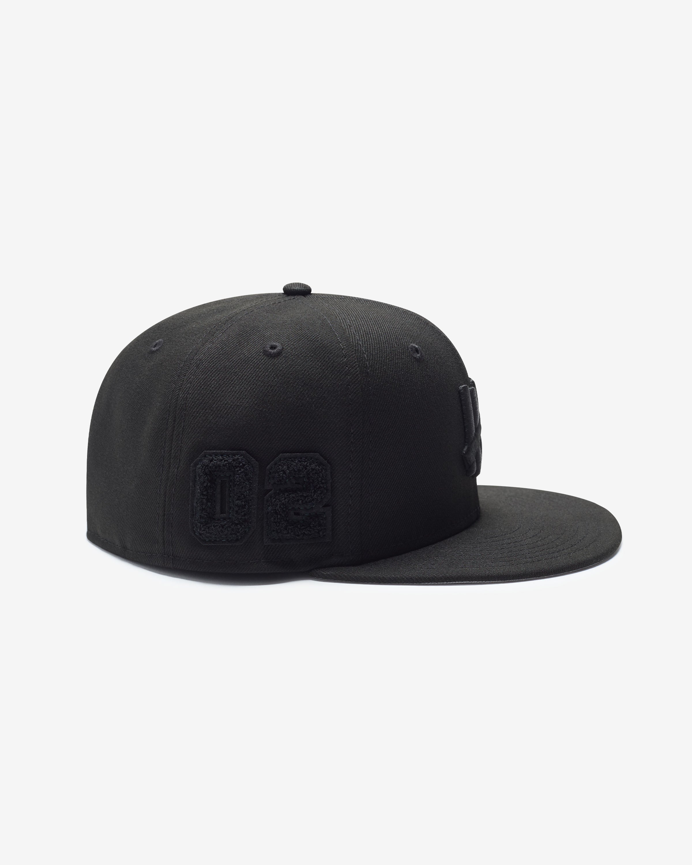 UNDEFEATED X NE MONOCHROME ICON FITTED - Image 3