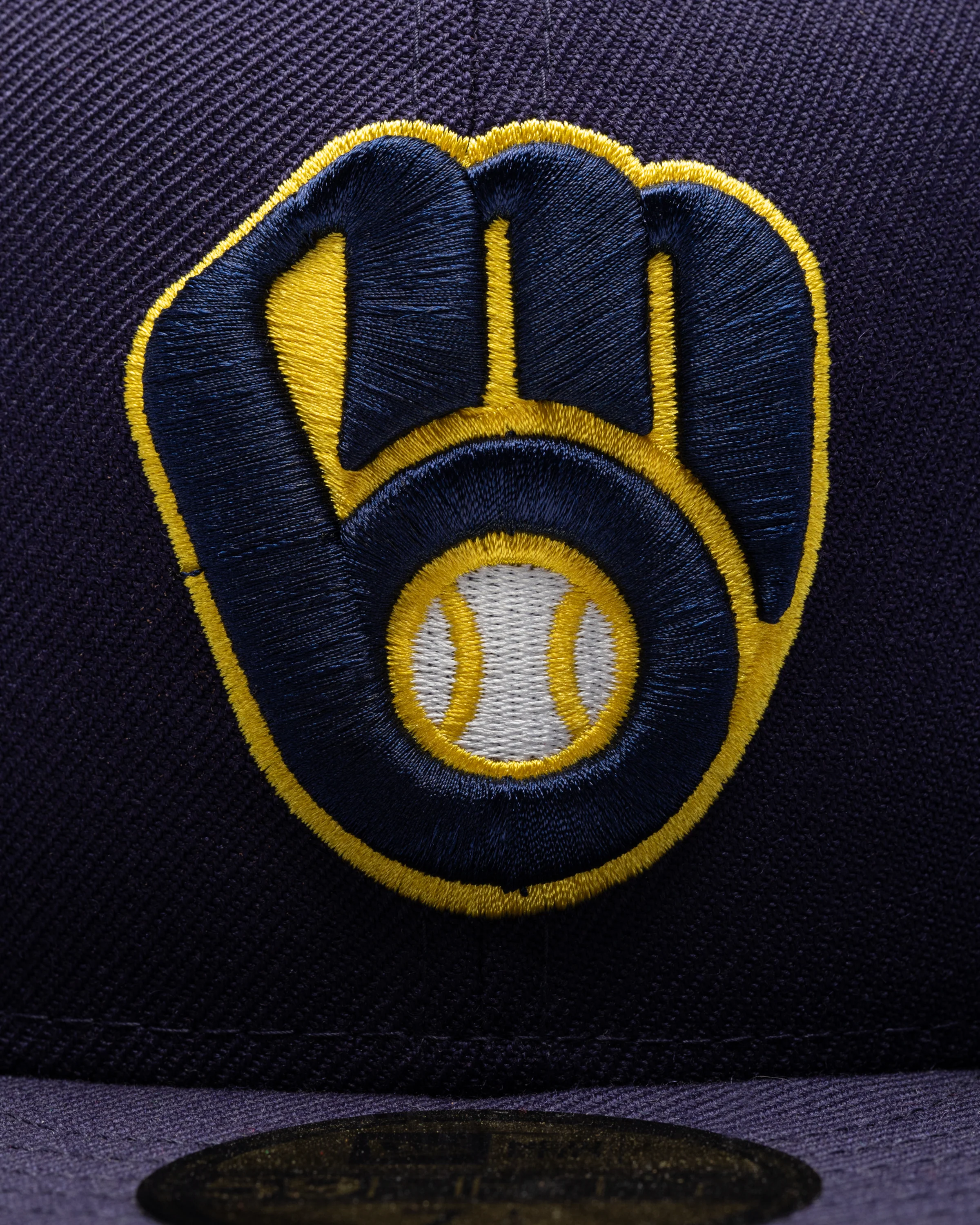 UNDEFEATED X NE X MLB FITTED - MILWAUKEE BREWERS - Image 3