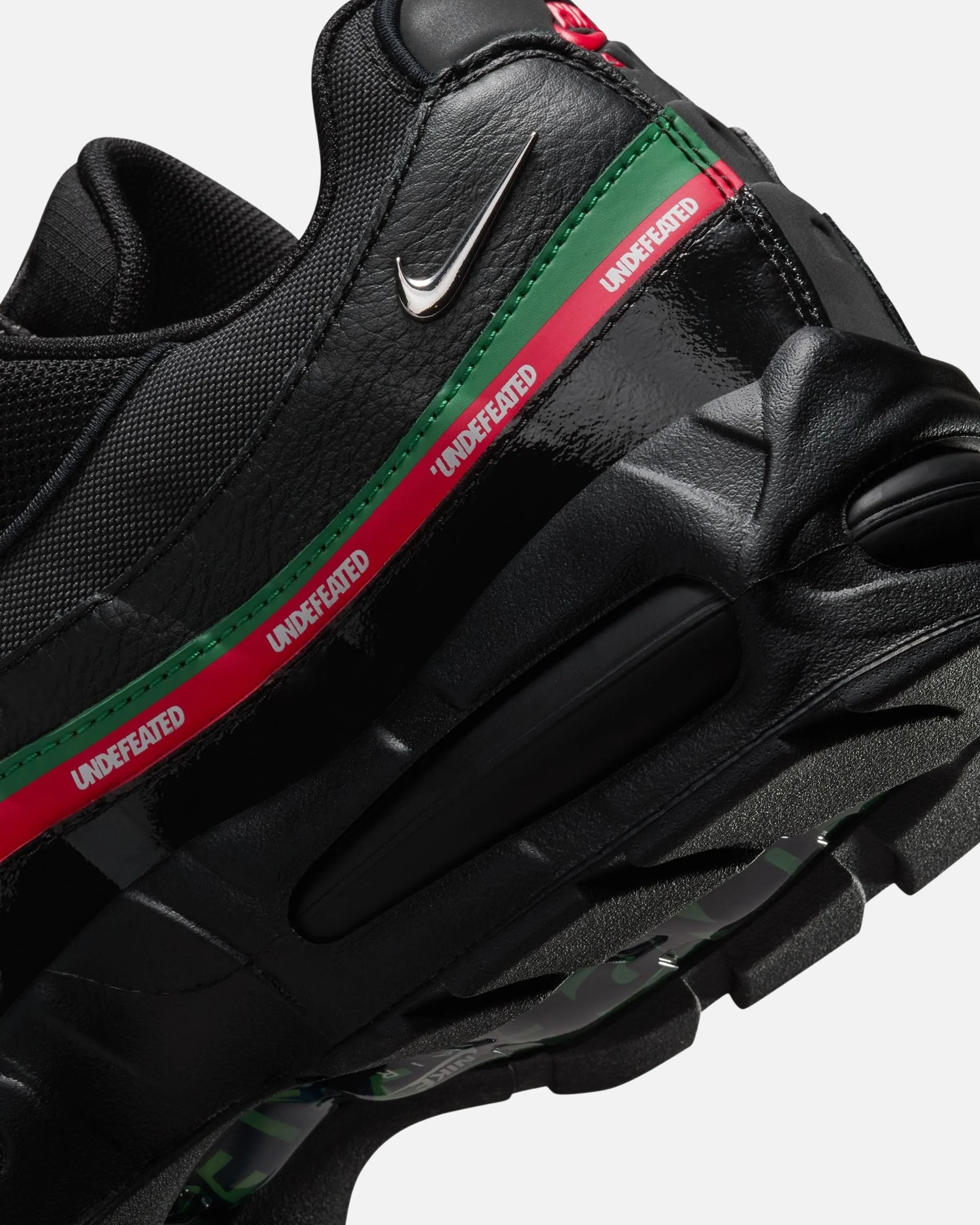UNDEFEATED X NIKE AIR MAX 95 SP - BLACK/ METALLICSILVER - Image 8