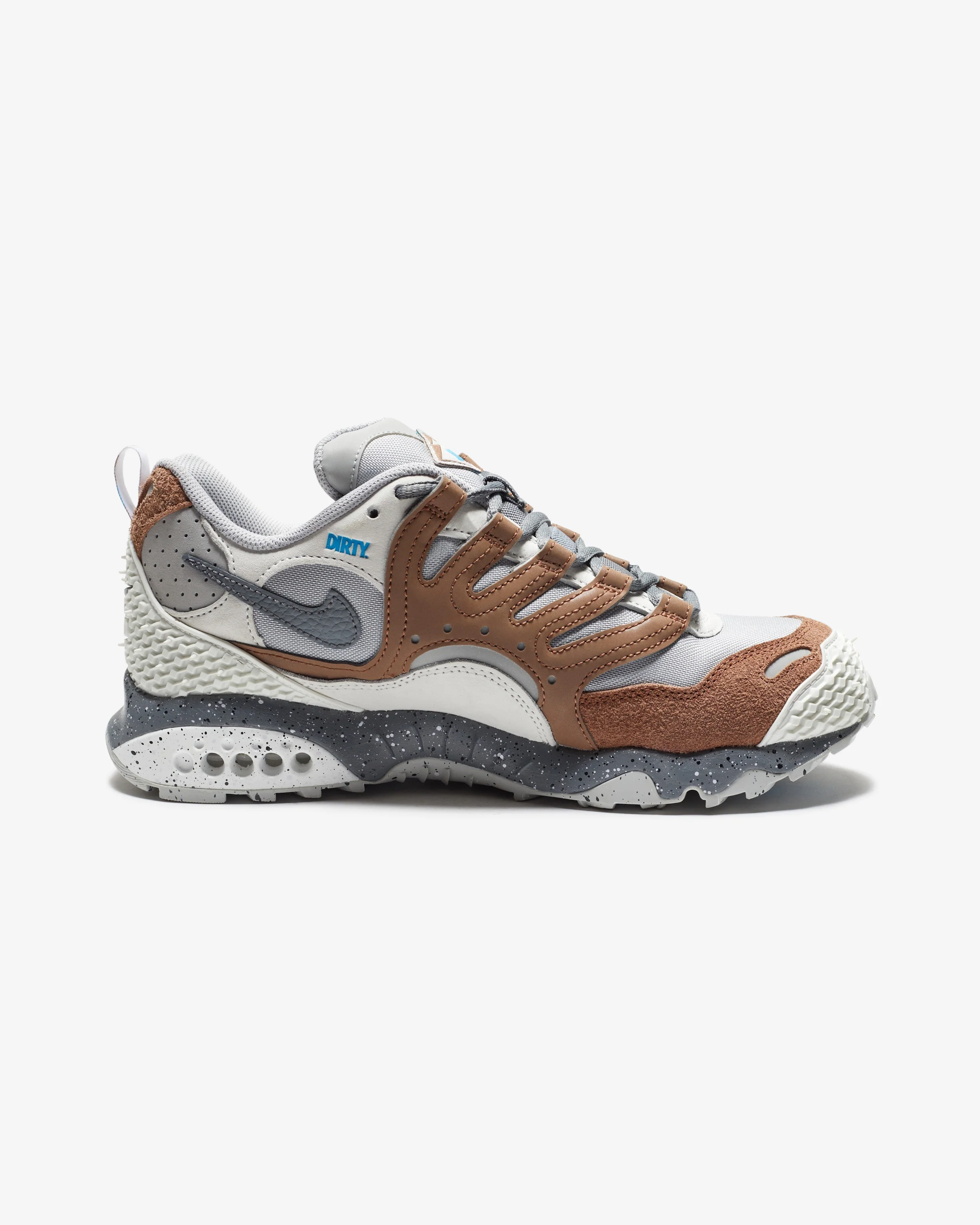UNDEFEATED X NIKE AIR TERRA HUMARA - ARCHAEOBROWN - Image 3